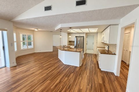 Villa ou maison à louer à Sarasota, Floride: 4 chambres, 267.74 m2 № 2412570 - photo 5
