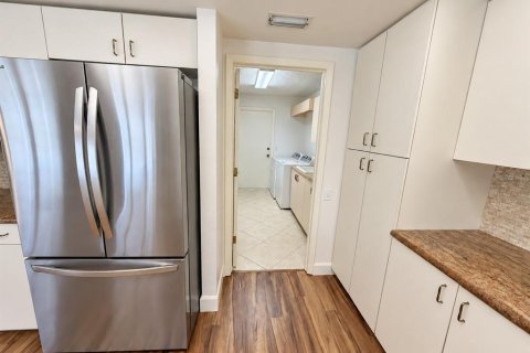 Villa ou maison à louer à Sarasota, Floride: 4 chambres, 267.74 m2 № 2412570 - photo 7