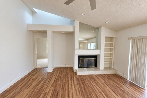 Villa ou maison à louer à Sarasota, Floride: 4 chambres, 267.74 m2 № 2412570 - photo 10