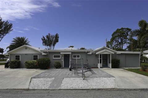Casa en alquiler en Bradenton, Florida, 1 dormitorio, 25.64 m2 № 2298740 - foto 2
