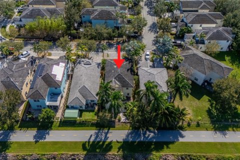 Villa ou maison à louer à Homestead, Floride: 5 chambres, 250.19 m2 № 1997556 - photo 28