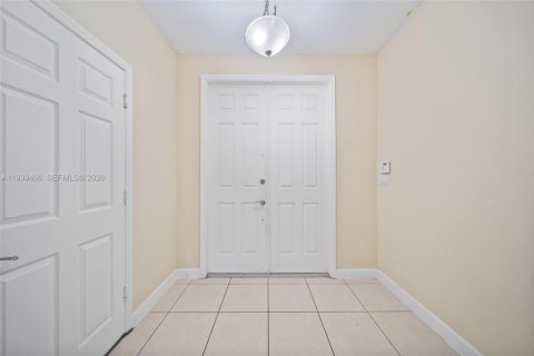 Villa ou maison à louer à Homestead, Floride: 5 chambres, 250.19 m2 № 1997556 - photo 3