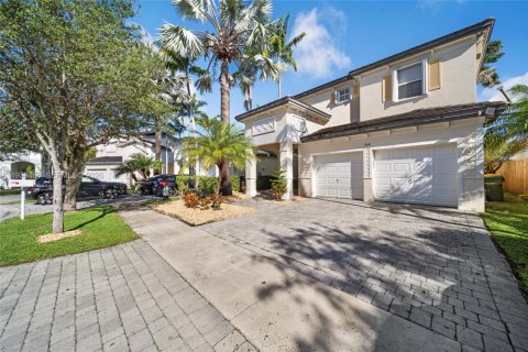 Villa ou maison à louer à Homestead, Floride: 5 chambres, 250.19 m2 № 1997556 - photo 27