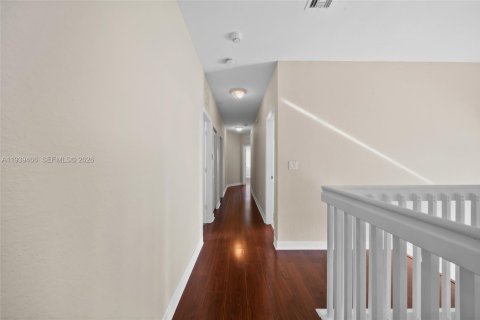 Villa ou maison à louer à Homestead, Floride: 5 chambres, 250.19 m2 № 1997556 - photo 11