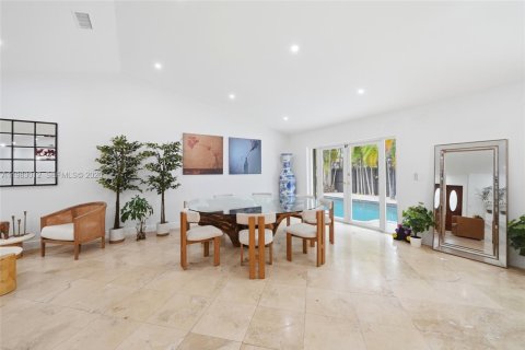 Villa ou maison à vendre à Miami, Floride: 3 chambres, 166.3 m2 № 2050017 - photo 15