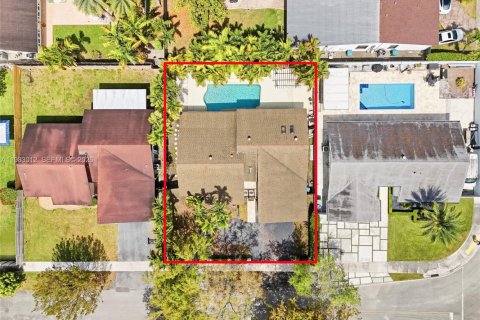 Villa ou maison à vendre à Miami, Floride: 3 chambres, 166.3 m2 № 2050017 - photo 4