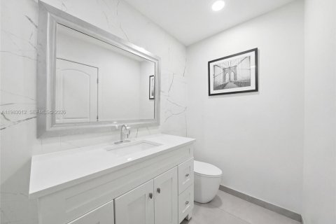 Villa ou maison à vendre à Miami, Floride: 3 chambres, 166.3 m2 № 2050017 - photo 20