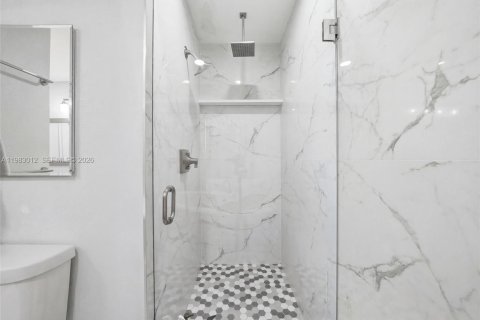 Villa ou maison à vendre à Miami, Floride: 3 chambres, 166.3 m2 № 2050017 - photo 28