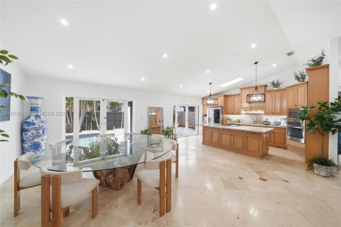 Villa ou maison à vendre à Miami, Floride: 3 chambres, 166.3 m2 № 2050017 - photo 13