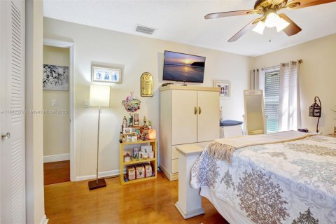 House in Davie, Florida 4 bedrooms, 167.78 sq.m. № 1834228 - photo 18