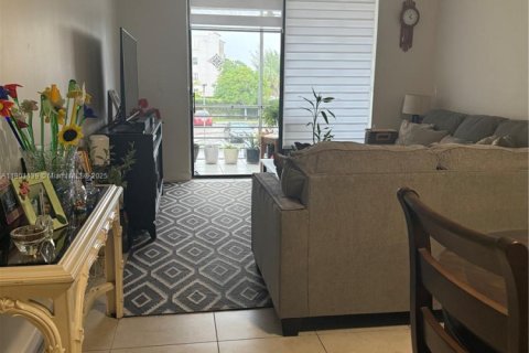 Condo in Lauderdale Lakes, Florida, 2 bedrooms  № 1953415 - photo 22