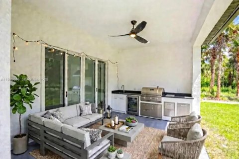 Купить виллу или дом в Нейплс, Флорида 4 спальни, 232.26м2, № 1989259 - фото 30