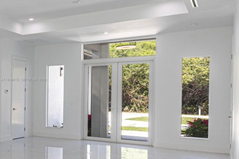 Купить виллу или дом в Нейплс, Флорида 4 спальни, 232.26м2, № 1989259 - фото 3