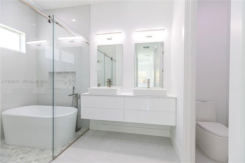 Купить виллу или дом в Нейплс, Флорида 4 спальни, 232.26м2, № 1989259 - фото 16