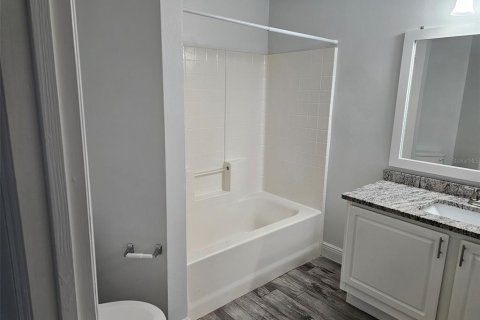 Condominio en alquiler en Sarasota, Florida, 2 dormitorios, 116.5 m2 № 1899178 - foto 26