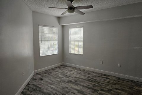 Condominio en alquiler en Sarasota, Florida, 2 dormitorios, 116.5 m2 № 1899178 - foto 15