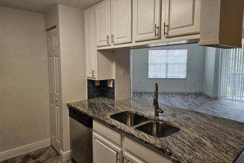 Condominio en alquiler en Sarasota, Florida, 2 dormitorios, 116.5 m2 № 1899178 - foto 7