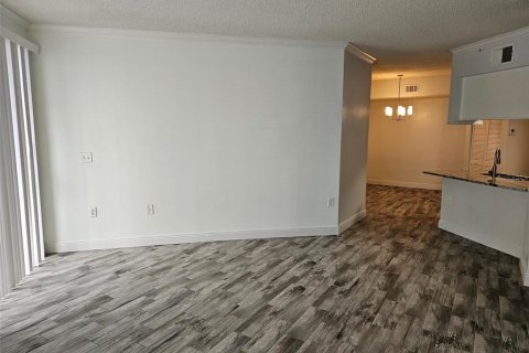 Condominio en alquiler en Sarasota, Florida, 2 dormitorios, 116.5 m2 № 1899178 - foto 13