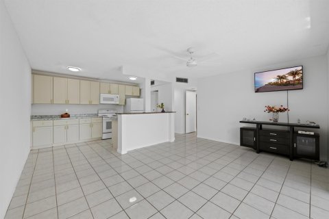 Copropriété à vendre à Tamarac, Floride: 1 chambre, 63.17 m2 № 2182216 - photo 7