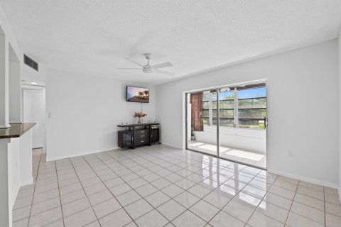 Copropriété à vendre à Tamarac, Floride: 1 chambre, 63.17 m2 № 2182216 - photo 9