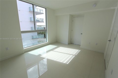 Copropriété à vendre à Doral, Floride: 1 chambre, 67.45 m2 № 2042299 - photo 9