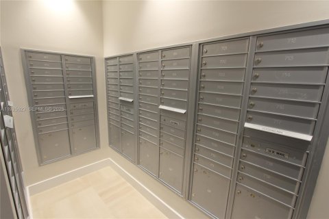 Copropriété à vendre à Doral, Floride: 1 chambre, 67.45 m2 № 2042299 - photo 16