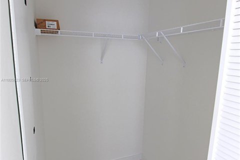 Copropriété à vendre à Doral, Floride: 1 chambre, 67.45 m2 № 2042299 - photo 10