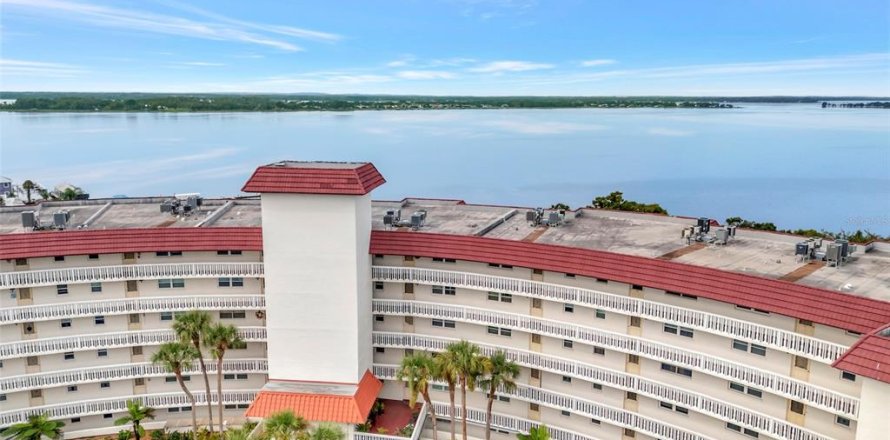 Condo à Mount Dora, Floride, 3 chambres  № 2415506