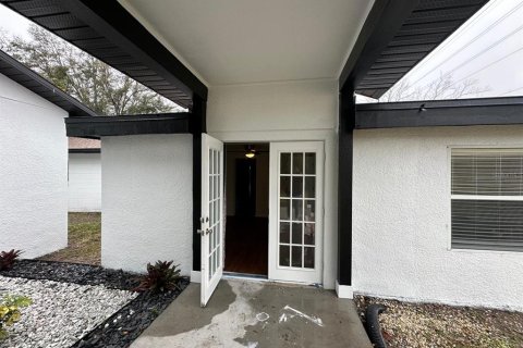 House in Oviedo, Florida 6 bedrooms, 249.91 sq.m. № 2217473 - photo 25