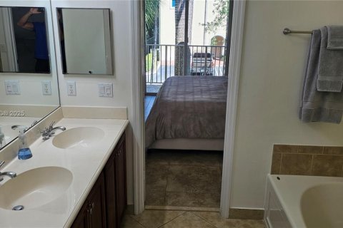 Condo in Palm Beach Gardens, Florida, 3 bedrooms  № 1830429 - photo 17