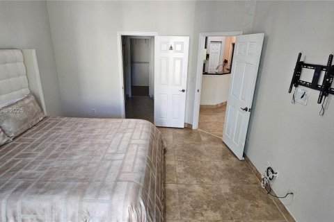 Condo in Palm Beach Gardens, Florida, 3 bedrooms  № 1830429 - photo 10