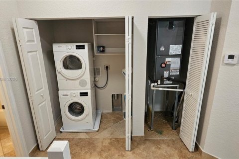 Condo in Palm Beach Gardens, Florida, 3 bedrooms  № 1830429 - photo 19