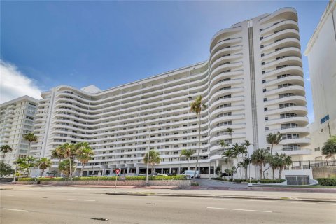 Снять в аренду кондоминиум в Майами-Бич, Флорида 2 спальни, 120.87м2, № 1958592 - фото 14