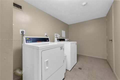 Снять в аренду кондоминиум в Майами-Бич, Флорида 2 спальни, 120.87м2, № 1958592 - фото 13