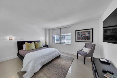 Снять в аренду кондоминиум в Майами-Бич, Флорида 2 спальни, 120.87м2, № 1958592 - фото 8