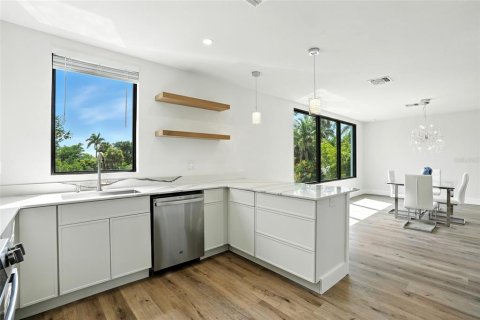 Villa ou maison à vendre à Punta Gorda, Floride: 3 chambres, 215.16 m2 № 1917249 - photo 12
