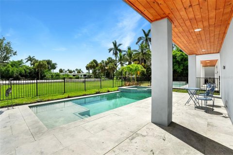 Villa ou maison à vendre à Punta Gorda, Floride: 3 chambres, 215.16 m2 № 1917249 - photo 3