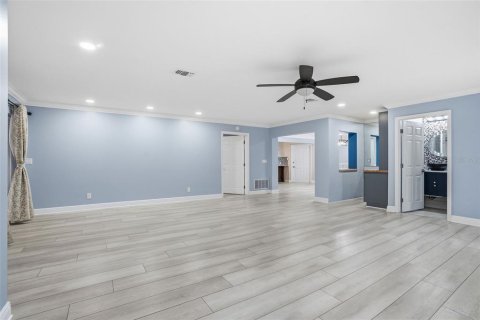 Villa ou maison à louer à Saint Petersburg, Floride: 4 chambres, 217.95 m2 № 2118022 - photo 13