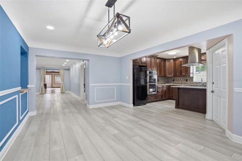 Villa ou maison à louer à Saint Petersburg, Floride: 4 chambres, 217.95 m2 № 2118022 - photo 7