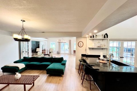 Casa en venta en Orlando, Florida, 4 dormitorios, 269.6 m2 № 1829829 - foto 9