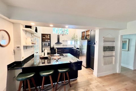 Casa en venta en Orlando, Florida, 4 dormitorios, 269.6 m2 № 1829829 - foto 5