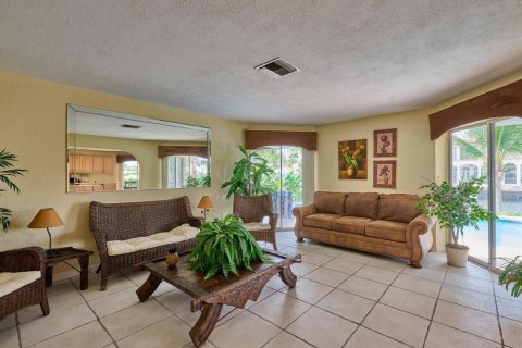 Villa ou maison à louer à Lighthouse Point, Floride: 4 chambres, 204.76 m2 № 2376153 - photo 13