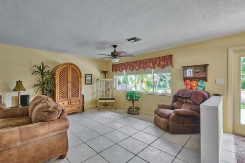 Villa ou maison à louer à Lighthouse Point, Floride: 4 chambres, 204.76 m2 № 2376153 - photo 10