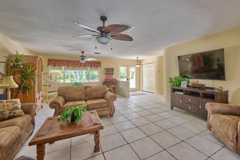 Villa ou maison à louer à Lighthouse Point, Floride: 4 chambres, 204.76 m2 № 2376153 - photo 11