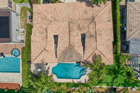 Villa ou maison à louer à Lighthouse Point, Floride: 4 chambres, 204.76 m2 № 2376153 - photo 2