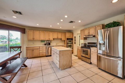Villa ou maison à louer à Lighthouse Point, Floride: 4 chambres, 204.76 m2 № 2376153 - photo 14