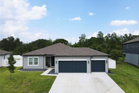 House in HAMPTON OAKS in Deltona, Florida 4 bedrooms, 205.59 sq.m. № 2234801