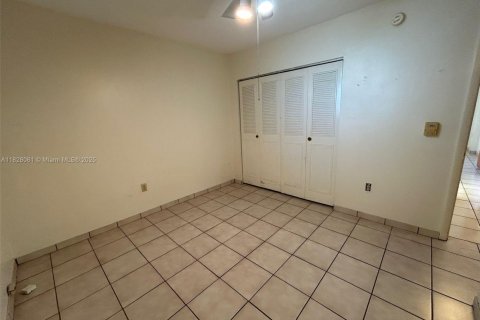 Condo in Miami, Florida, 2 bedrooms  № 1809381 - photo 18