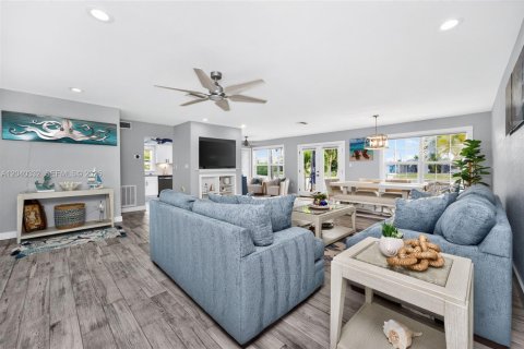 Casa en venta en Port Charlotte, Florida, 3 dormitorios, 137.96 m2 № 2186327 - foto 7