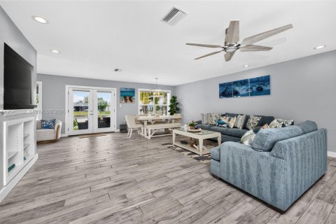 Casa en venta en Port Charlotte, Florida, 3 dormitorios, 137.96 m2 № 2186327 - foto 10